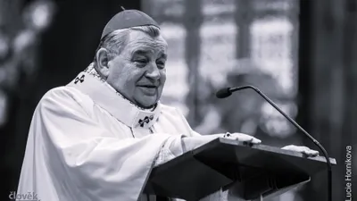 Zemřel kardinál Dominik Duka 